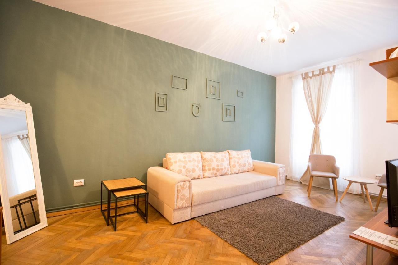 Sunny Old Town Apartment Брашов Екстериор снимка